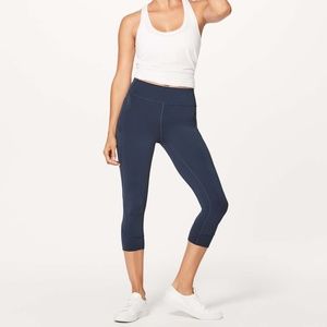 Lululemon In Movement Crop 19"